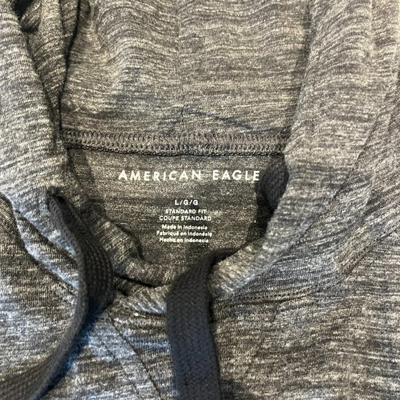 American Eagle long sleeve hooded shirt - Picture 2 of 2